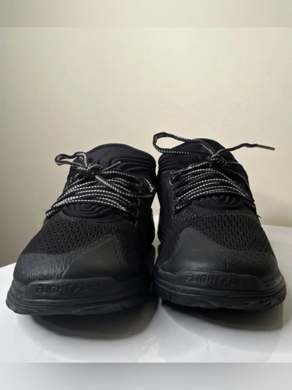 Jordan Flight Flex Trainer Triple Black LowTop Sneaker Men’s Sz US10.5 EU44.5